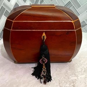 Vintage Bombay Walnut Inlaid Jewelry Casket & Fleur de Lis Handles